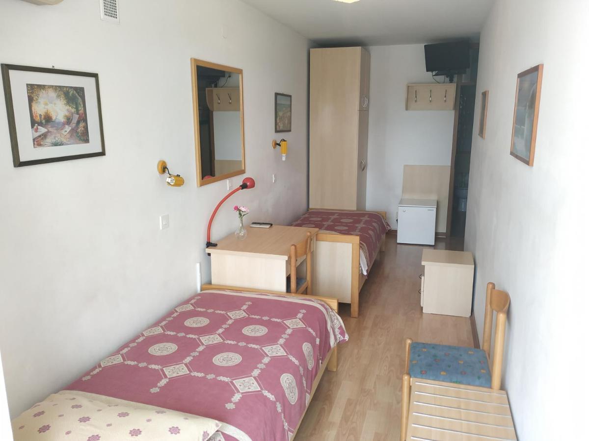 Accomodation Pertout Nova Gorica Ngoại thất bức ảnh