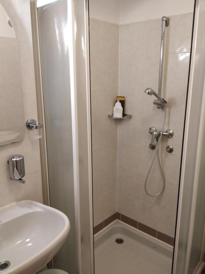Accomodation Pertout Nova Gorica Ngoại thất bức ảnh