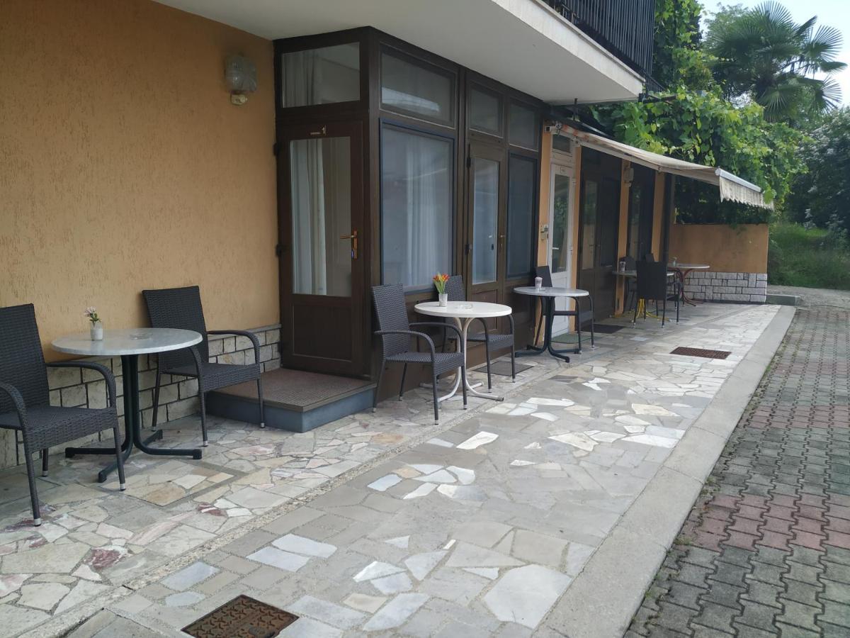 Accomodation Pertout Nova Gorica Ngoại thất bức ảnh